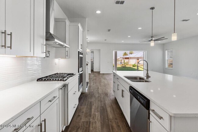 Building Photo - 475 Marquesa Cir