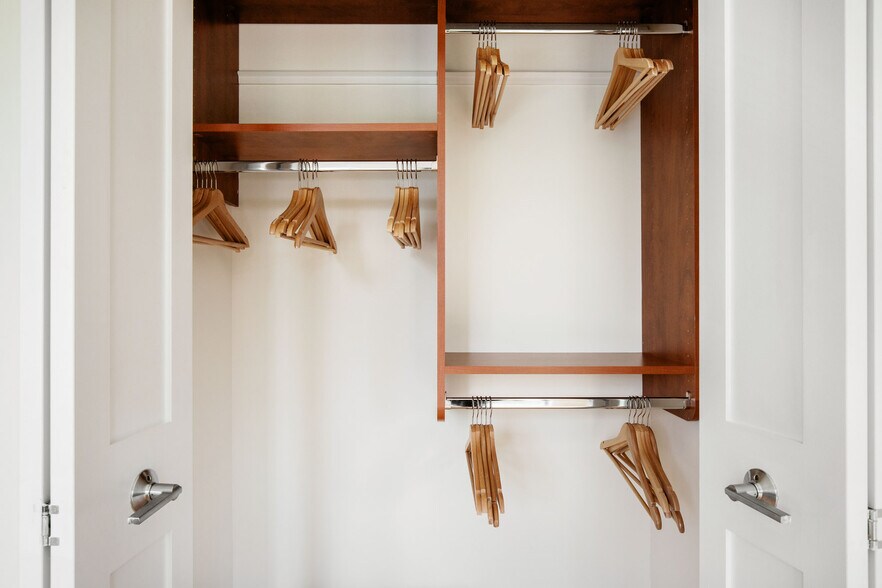 Building Photo - 9 Miner St