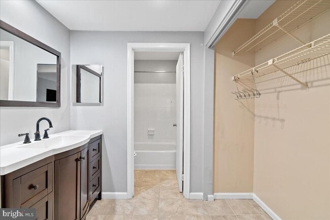 Building Photo - 11146 Beaver Trail Ct