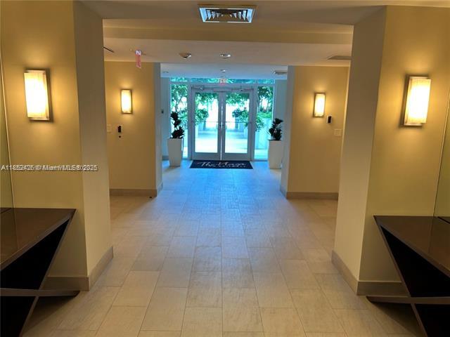 Building Photo - 951 Brickell Ave
