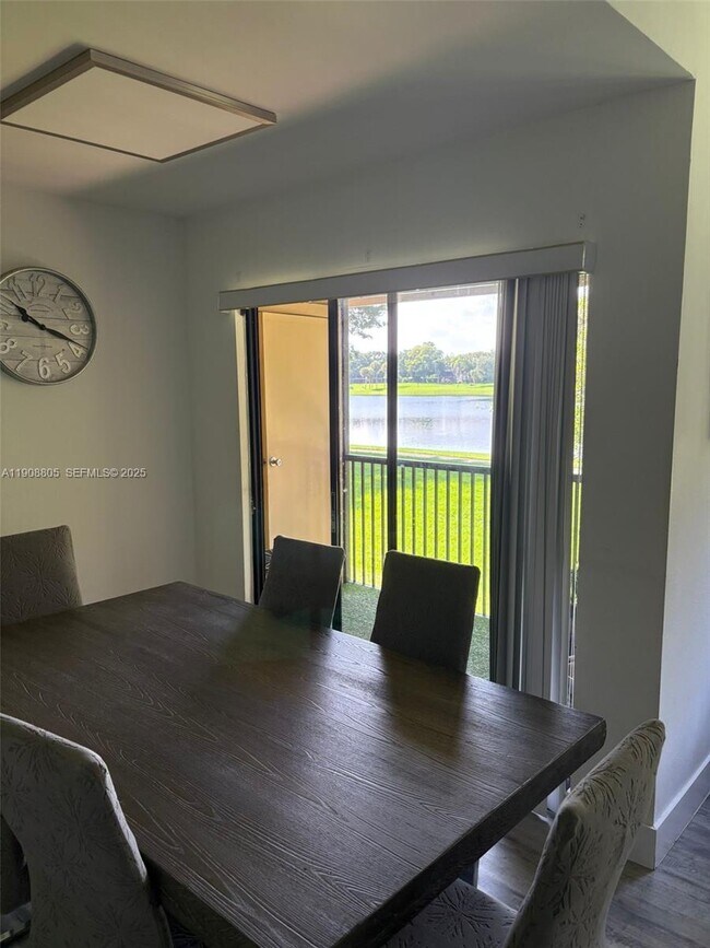 Building Photo - 15560 SW 106th Ln