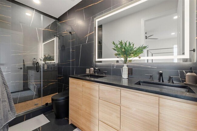 Building Photo - 212 W Euclid Ave