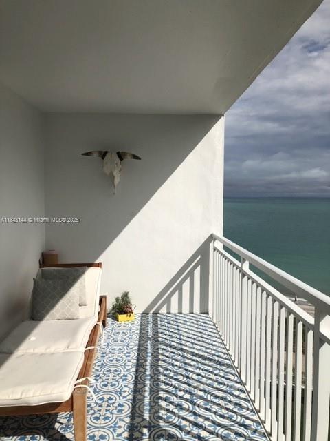 Building Photo - 613 Ocean Dr