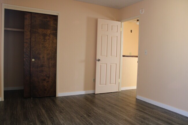 room 1 - 1557 Tomah Ave