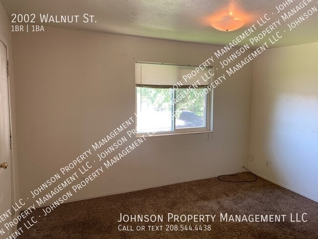 Building Photo - 2002 Walnut St