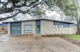 Building Photo - 4707 Menchaca Rd