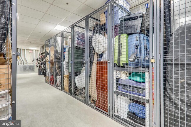 Basement storage locker - 460 New York Ave NW