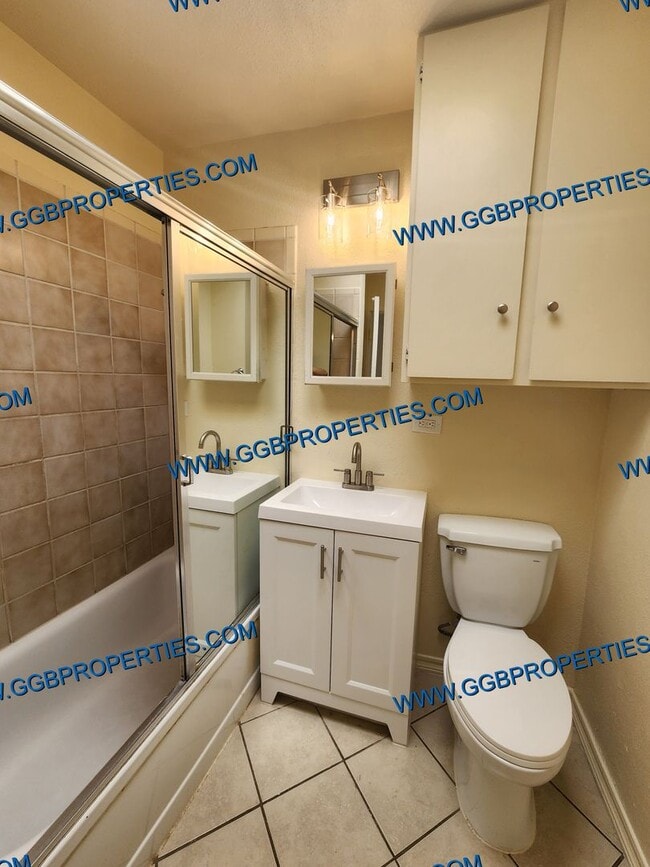 Building Photo - 10872 Stanford Ave