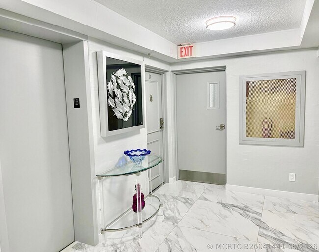 Building Photo - 2800 N Ocean Dr