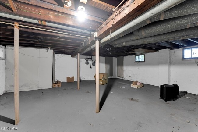 Building Photo - 1239 W 115th St