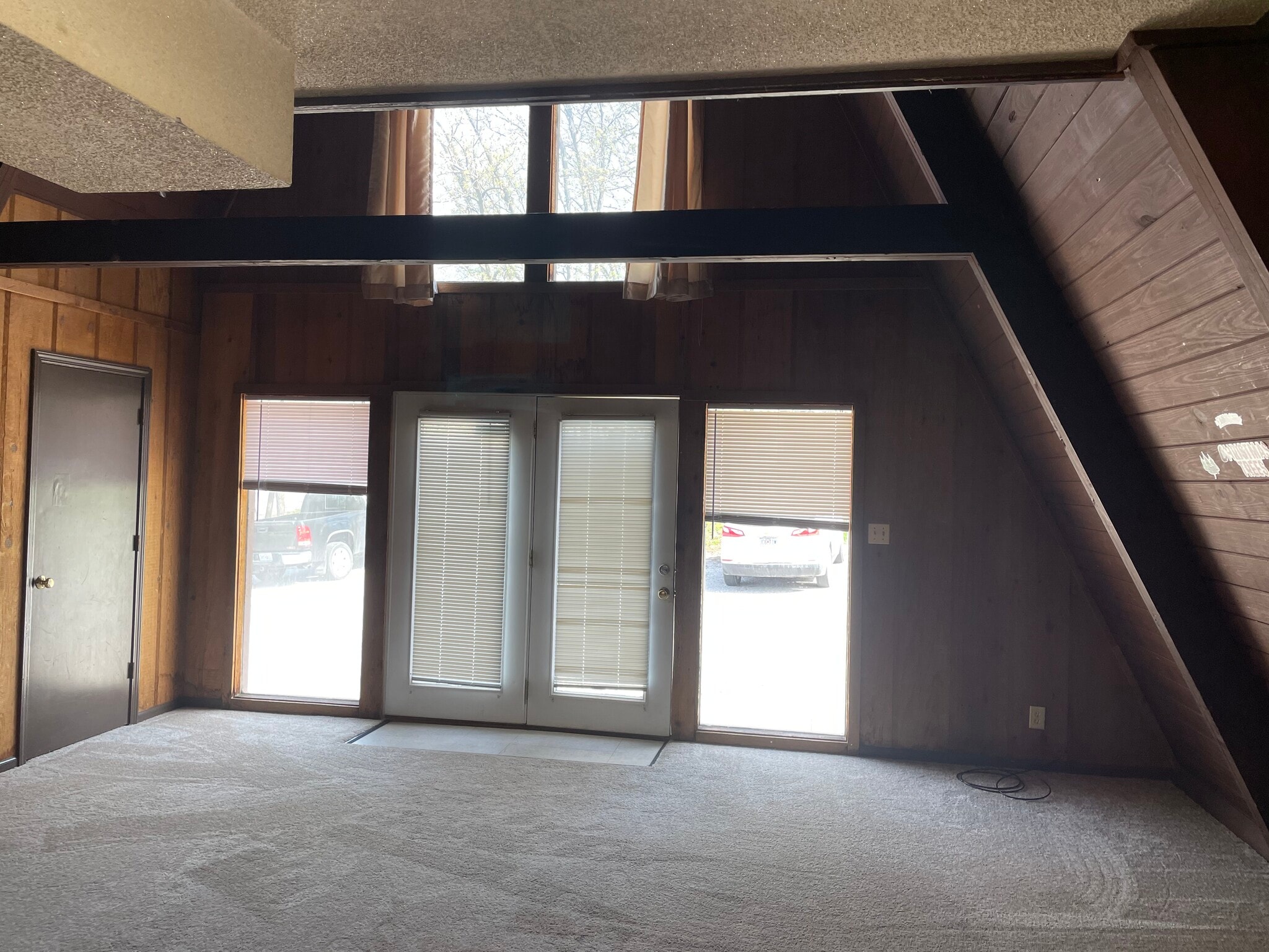 Building Photo - 3102 Alpine Dr
