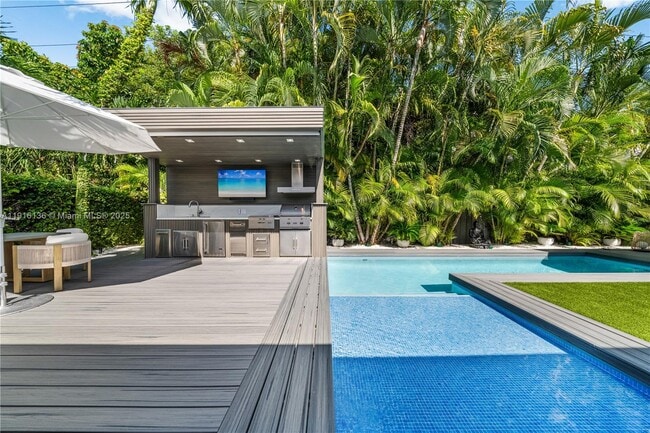 Building Photo - 475 Woodcrest Rd