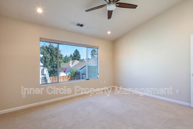 Building Photo - 342 Chaucer Dr