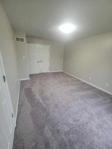 Building Photo - 3841 N 123rd St