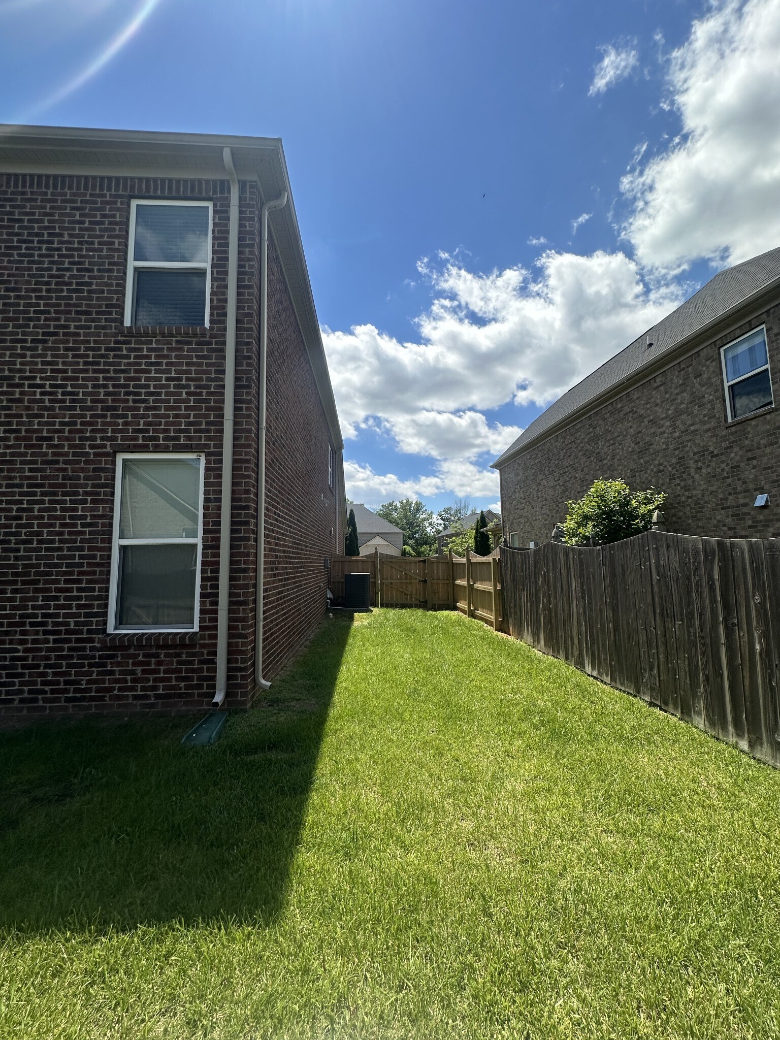 Building Photo - 5448 Pisano St