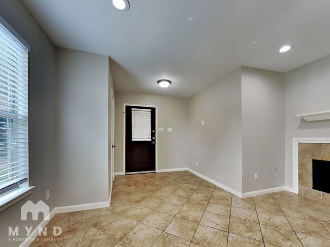 Building Photo - 7102 Cypress Pr Dr