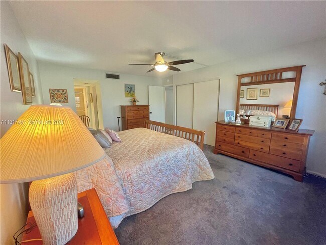 Building Photo - 2309 S Cypress Bend Dr