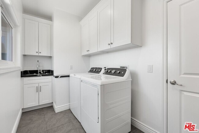 Building Photo - 22405 Calipatria Dr