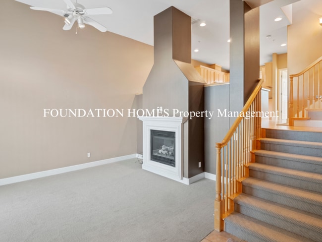 Building Photo - 33 Ranch Dr