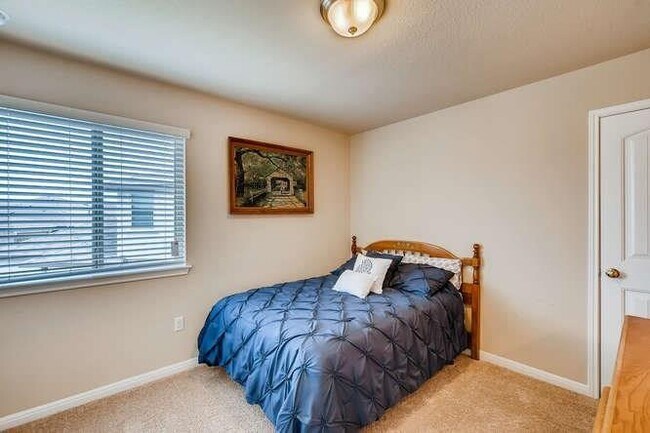 Building Photo - 1428 Bess Cove