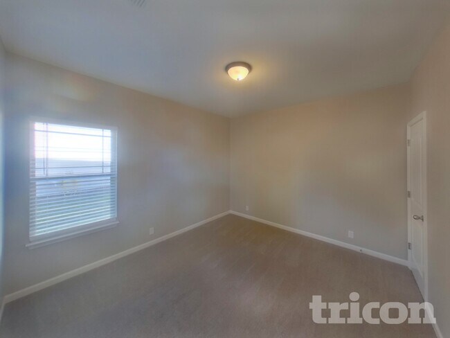 Building Photo - 3316 Pear Blossom Way