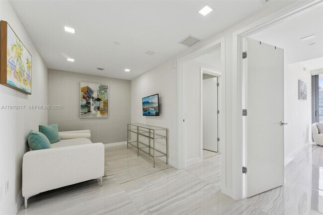 Building Photo - 3131 NE 7th Ave