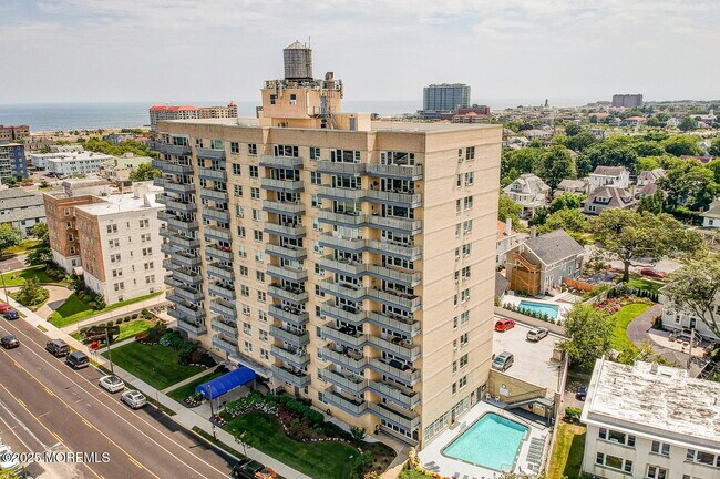 Building Photo - 510 Deal Lake Dr