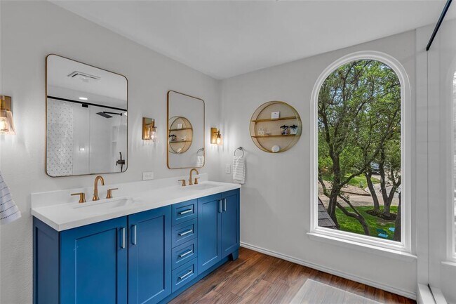 Building Photo - 11500 Emerald Falls Dr