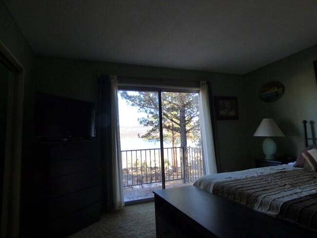 Building Photo - 2 BEDROOM, 2 BATH FURNISHED LAKE FRONT RENTAL