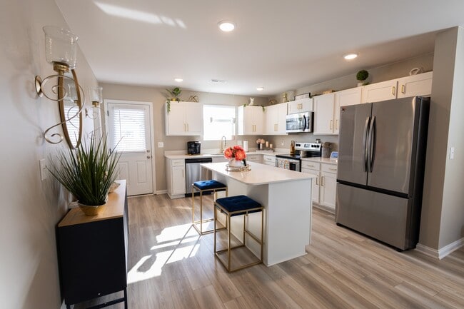 Building Photo - 3174 White Ash St