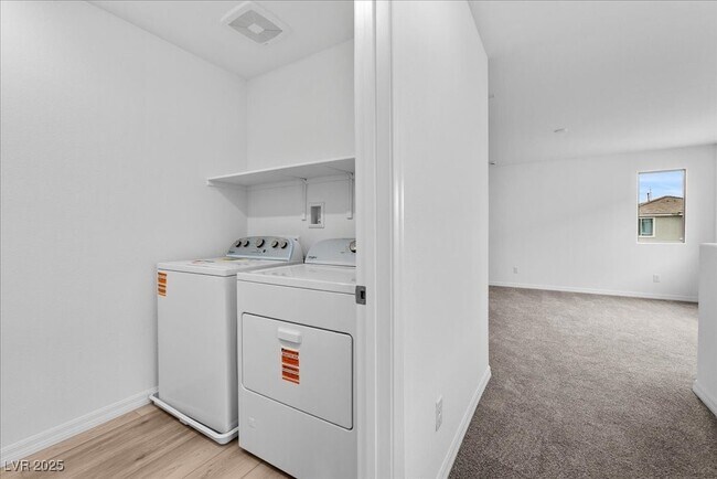 Building Photo - 5774 Aurora Gale Ct