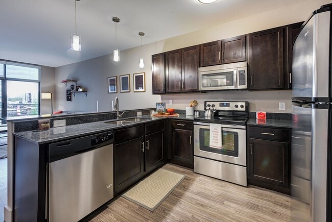 Kitchen - 600 Goodale