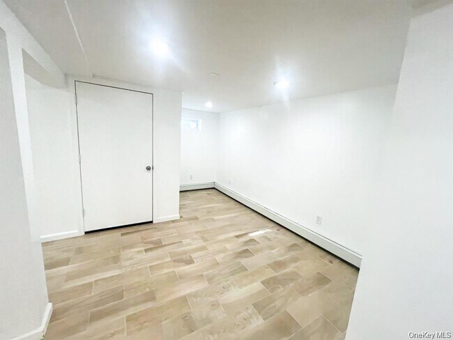 Building Photo - 152-44 12th Ave