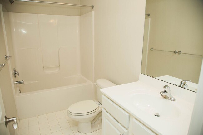 Building Photo - 1400 Timberwood Blvd