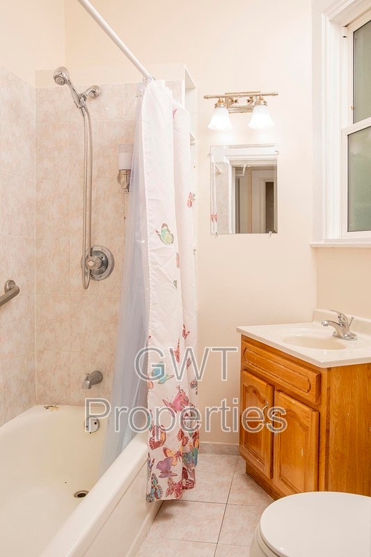 Building Photo - 321 Ivy St