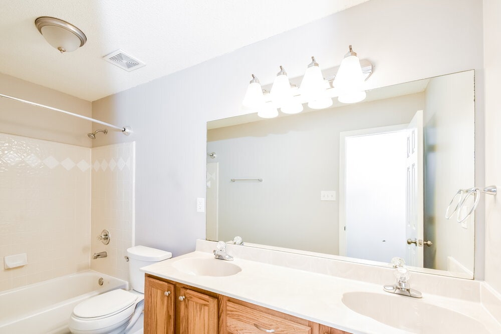 Building Photo - 4480 Glenchase Dr