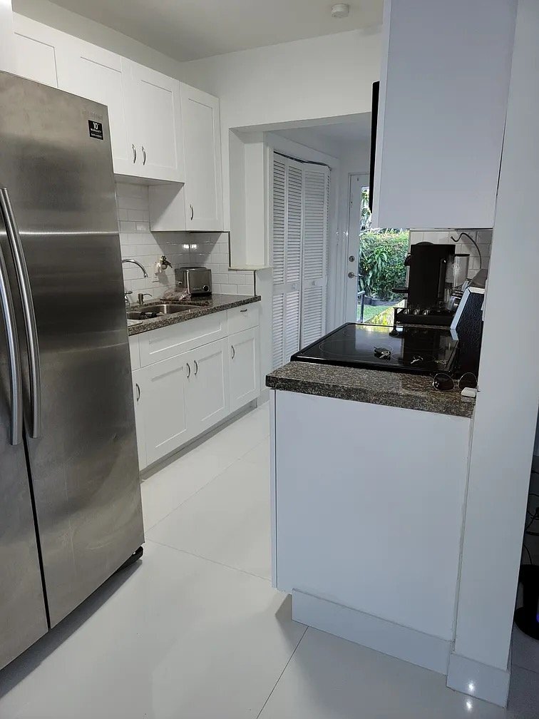 Building Photo - 6436 SW 32nd St