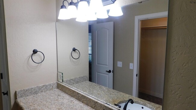 Building Photo - 118 Stonebridge St