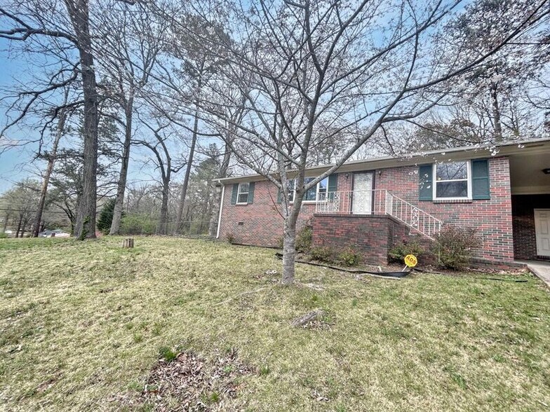 Building Photo - 9877 Redcliff Rd
