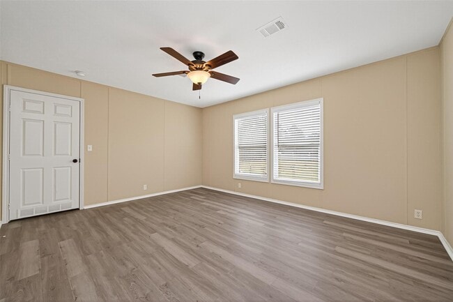 Building Photo - 15933 W Relza Dr