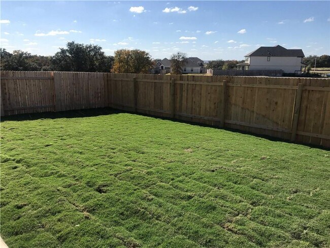 Building Photo - Brand New 4 bedroom One Story - Vista Vera...