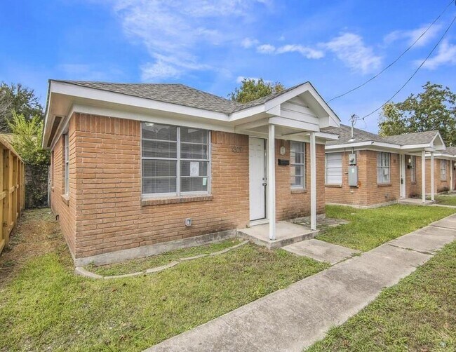 Building Photo - 1309 Malvern St