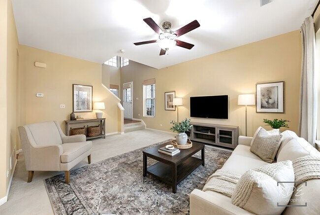 Building Photo - 651 Hawley Dr