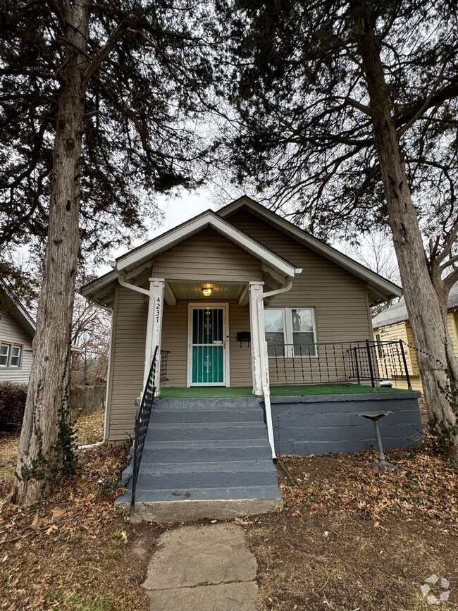 Building Photo - Charming 3-Bedroom, 2-Bath Home