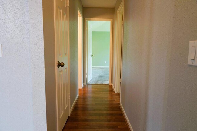 Building Photo - 18143 Forest Cedars Dr