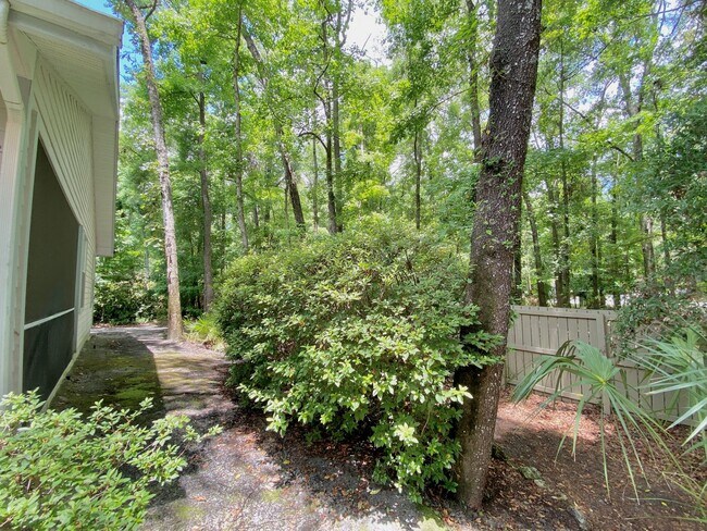 Building Photo - Renovated Haile Plantation Home – Move-In ...