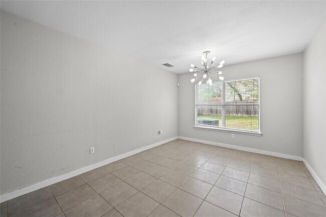 Building Photo - 8508 Kansas River Dr