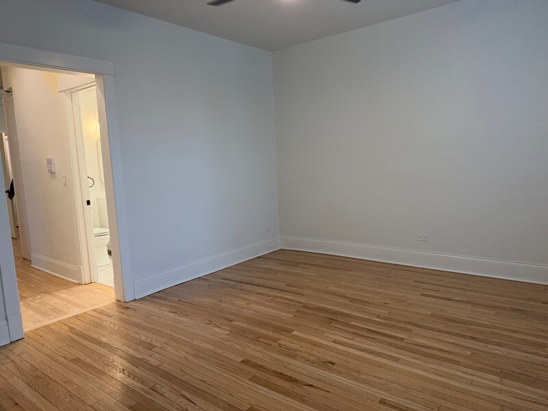 Building Photo - 3414 W Schubert Ave