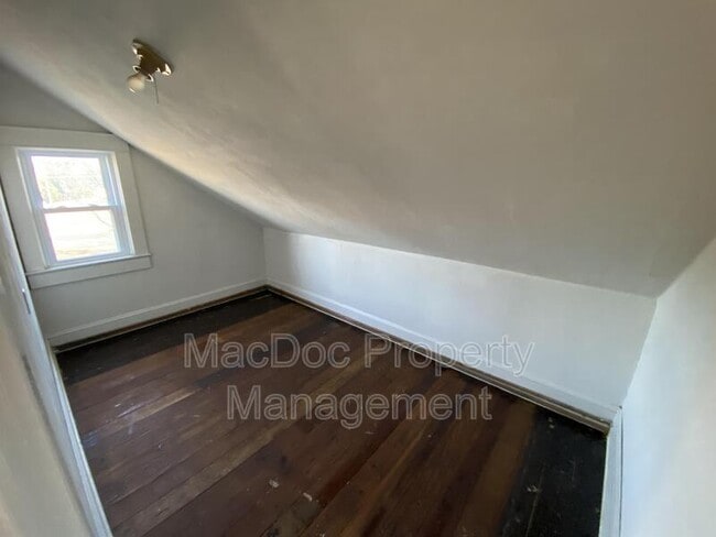 Building Photo - 885 Truslow Rd