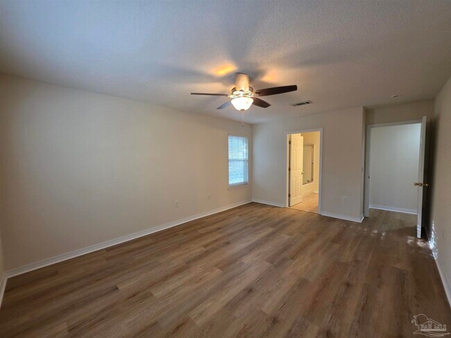 Building Photo - 6204 Pomeral Summit St